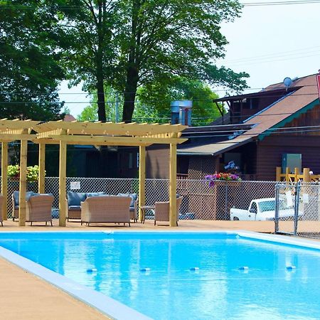 Motel Montreal Lake George Zewnętrze zdjęcie