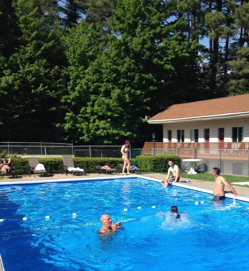 Motel Montreal Lake George Zewnętrze zdjęcie