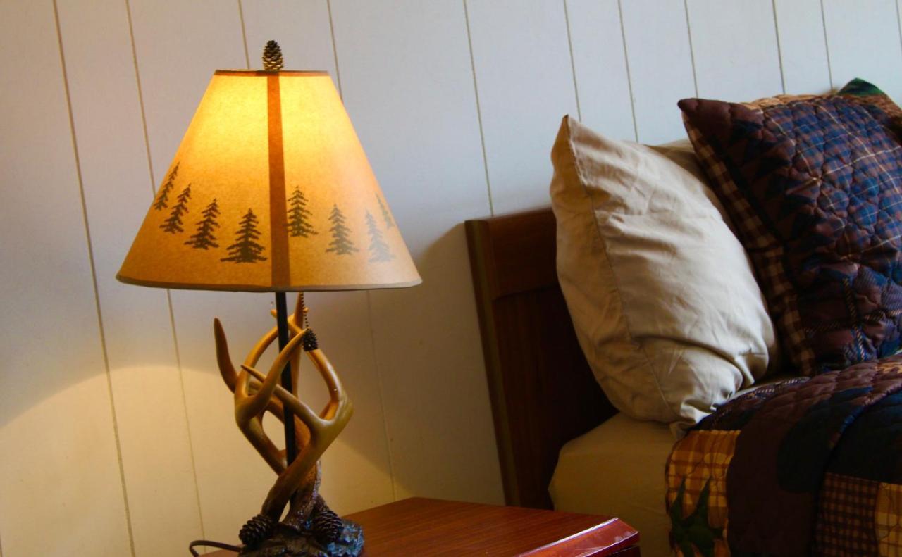 Motel Montreal Lake George Zewnętrze zdjęcie