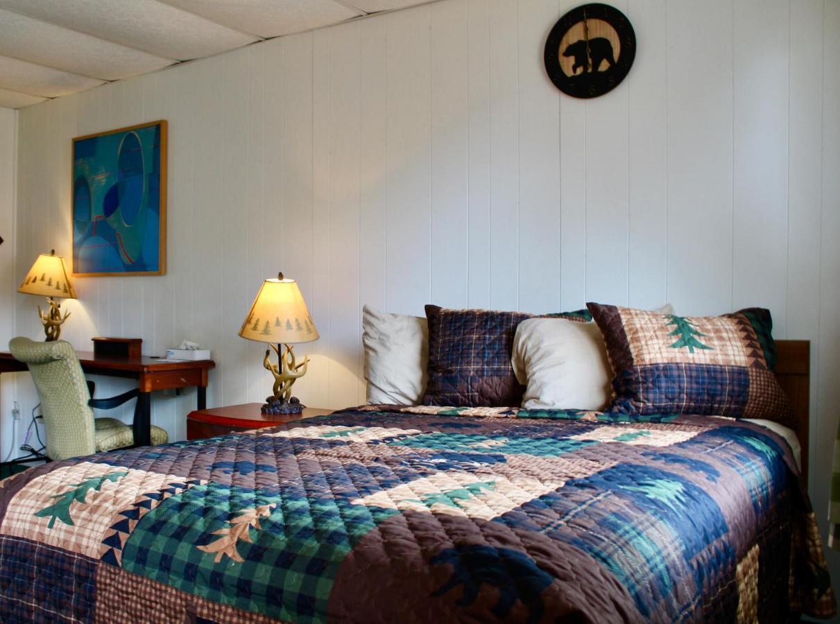 Motel Montreal Lake George Zewnętrze zdjęcie
