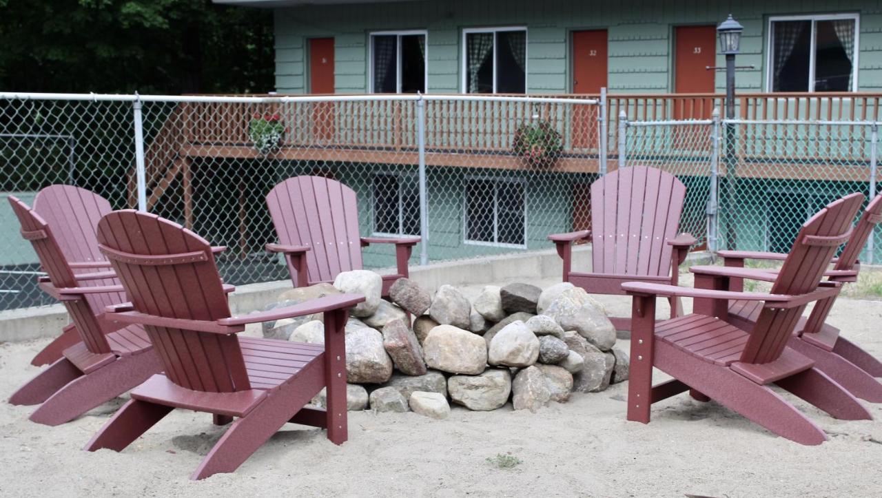 Motel Montreal Lake George Zewnętrze zdjęcie
