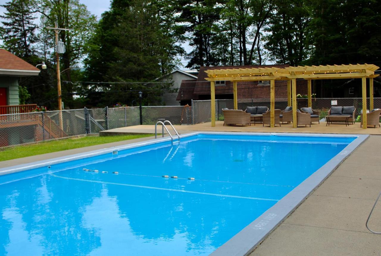 Motel Montreal Lake George Zewnętrze zdjęcie