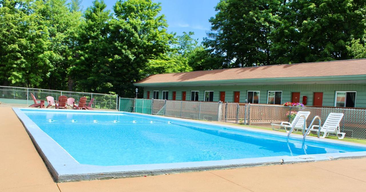 Motel Montreal Lake George Zewnętrze zdjęcie