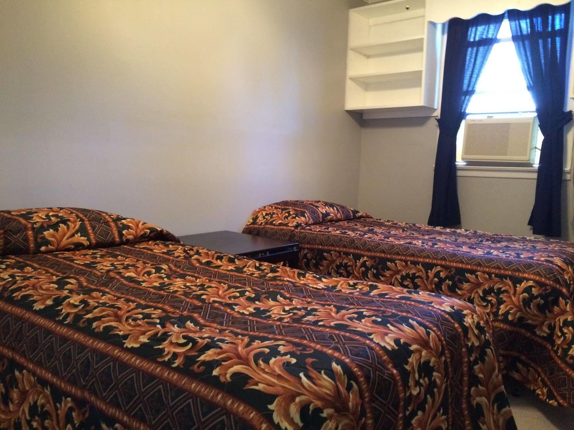 Motel Montreal Lake George Zewnętrze zdjęcie