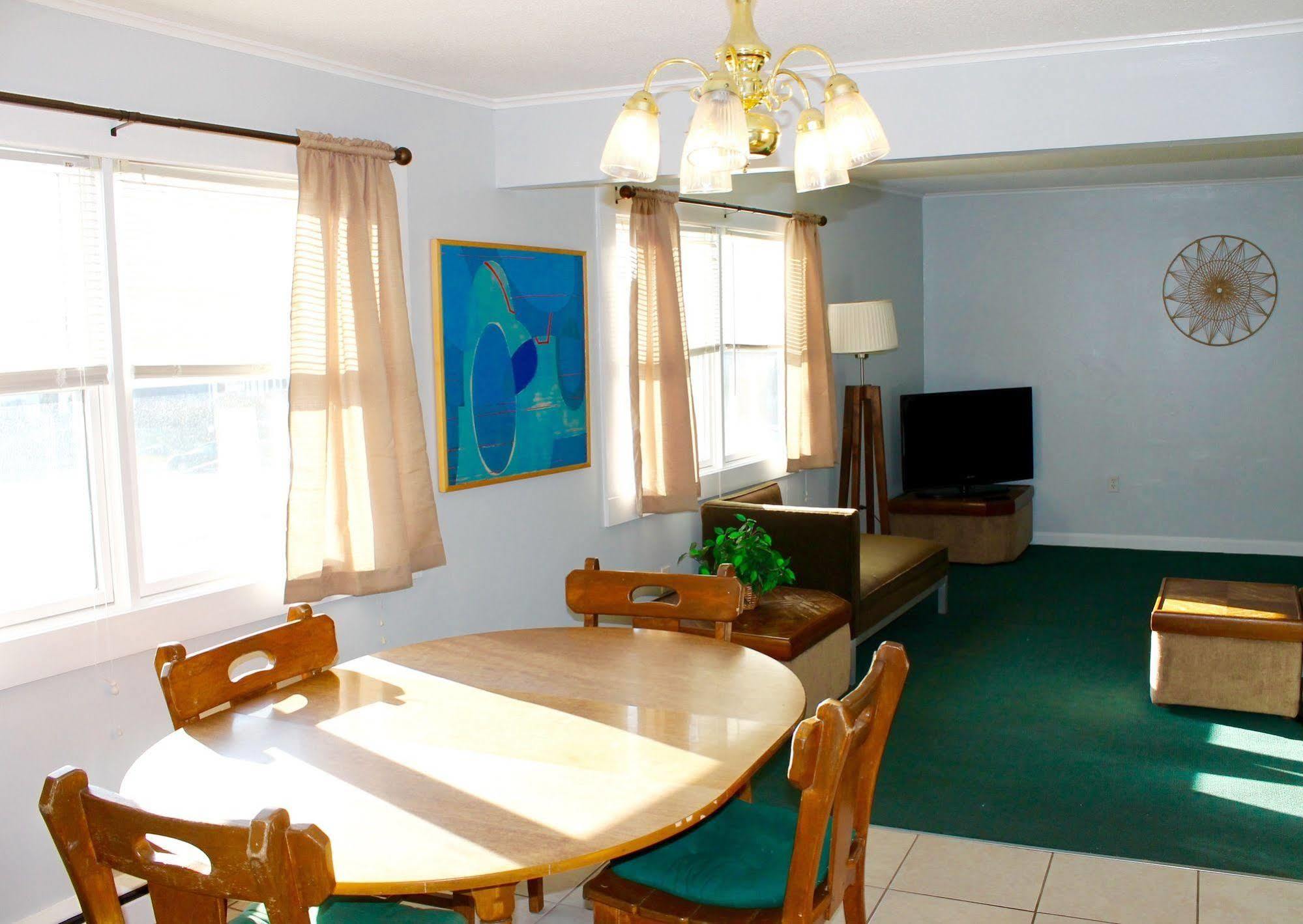 Motel Montreal Lake George Zewnętrze zdjęcie